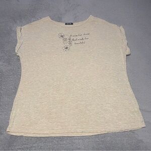House of Tory tee size XL “it was her chaos that made her beautiful” EUC